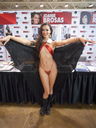 Vampirella_-_Cosplay__tribute_031.jpg